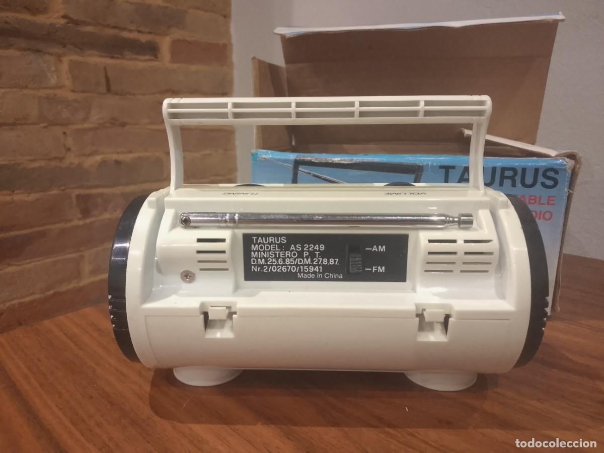 Radios antiguas: Radio Transistor Taurus AS2249 - Foto 4