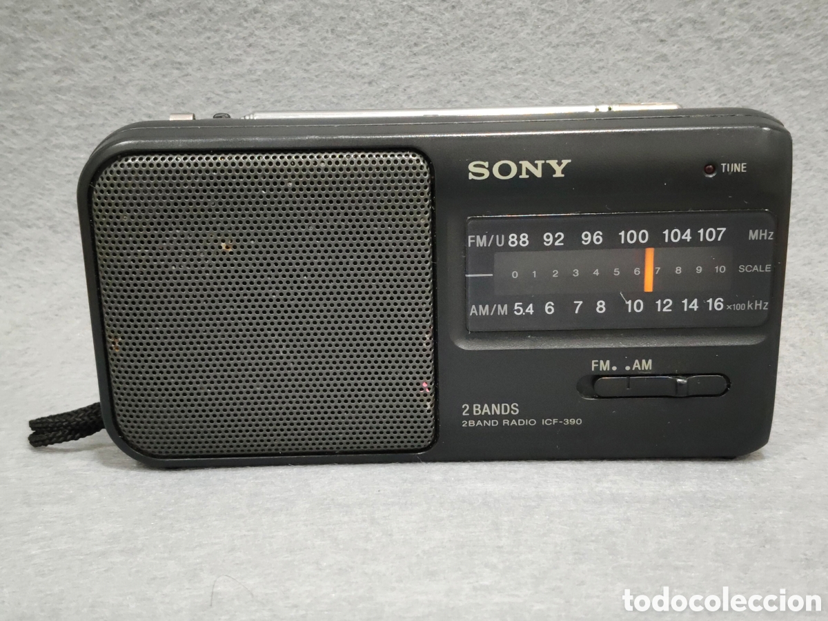 Old radios: RADIO TRANSISTOR RECEPTOR SONY ICF-390 2 BANDAS AM/FM (FUNCIONANDO)