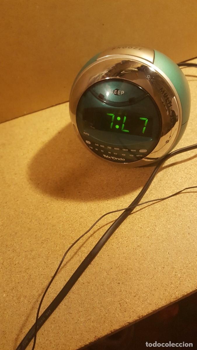 Radios Anciennes: Reloj Mx Onda, digital de mesilla/sobremesa con radio y despertador.