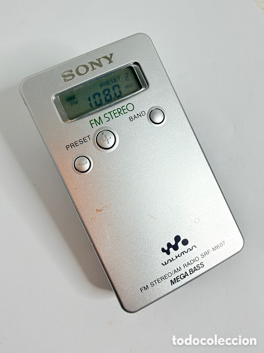 R&aacute;dios antigos: Sony Walkman SRF-M607 AM/ FM FM/AM Mega Bass