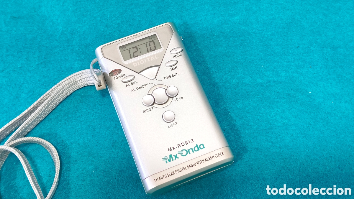 R&aacute;dios antigos: RADIO TRANSISTOR AM/FM DIGITAL MX ONDA MX-RD 912 SE ENCIENDE EL LED ROJO Y LA LINTERNA