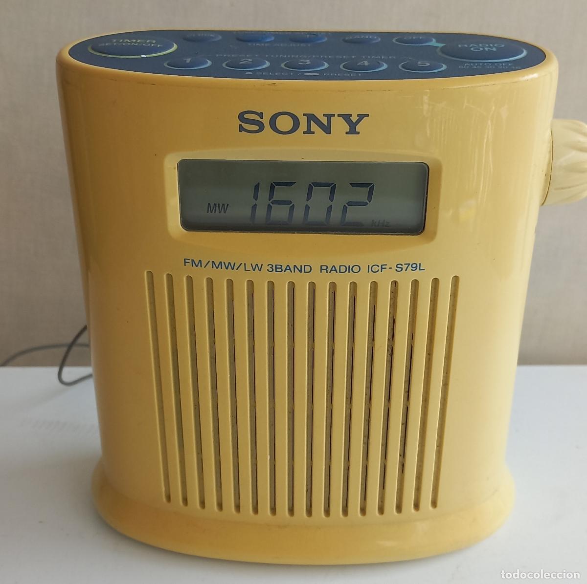 Radios antiguas: Sony ICF-S79L. Radio port&aacute;til y resistente a salpicaduras (Shower Radio). Funcionando. ICF 279