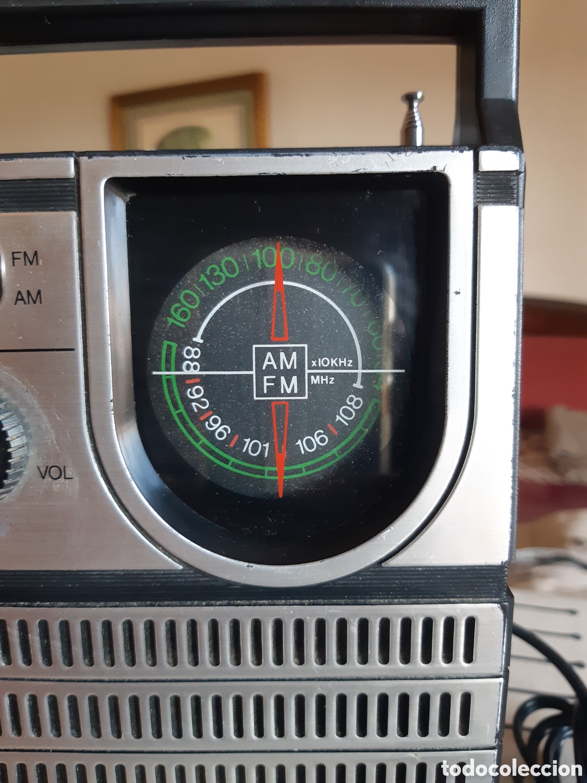 Radios antiguas: Radio transistor International. Modelo FM 888 - Foto 3