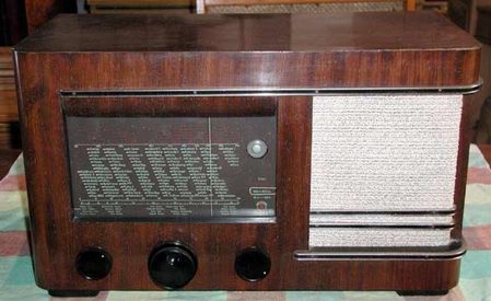 Radios de v&aacute;lvulas: RADIO AGA BALTIC FUNCIONANDO