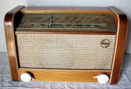 Radios de v&aacute;lvulas: RADIO PHILIPS  790 U 19 FUNCIONANDO - Foto 1