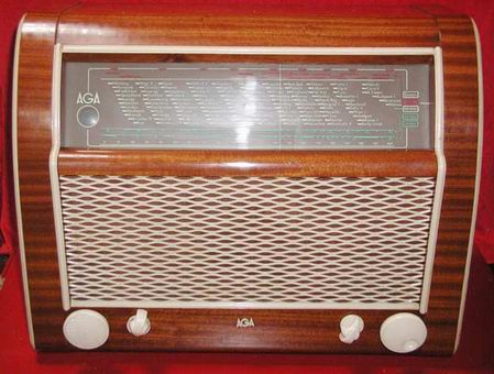 Radios de v&aacute;lvulas: RADIO AGA  FUNCIONANDO - Foto 1