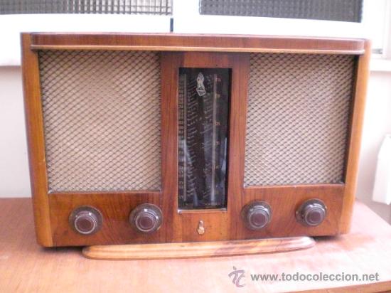 Radios de v&aacute;lvulas: antigua radio marca capri-funcionando - Foto 1