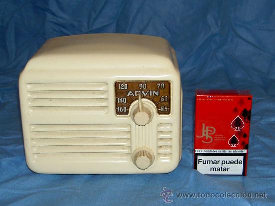 Radios de válvulas: PEQUEÑA RADIO AMERICANA ARVIN - Foto 1 - 26306599