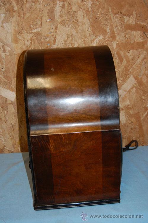 Radios de v&aacute;lvulas: RADIO CAPILLA EN MADERA DE NOGAL MODELO 634 - Foto 8