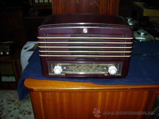 Radios de v&aacute;lvulas: Radio castilla funcionando - Foto 1