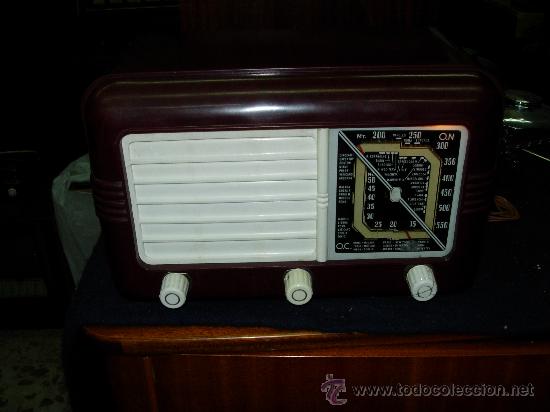 Radios de v&aacute;lvulas: Radio espa&ntilde;ola funcionando - Foto 1
