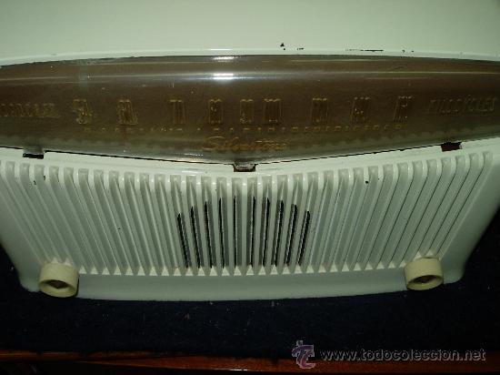 Radios de v&aacute;lvulas: Radio Silvertone funcionando - Foto 13