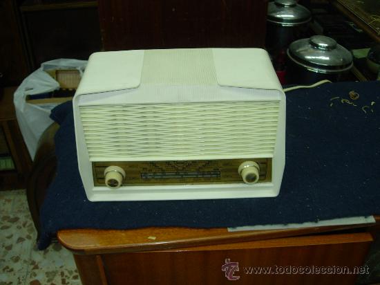 Radios de v&aacute;lvulas: Radio Bertran funcionando - Foto 1
