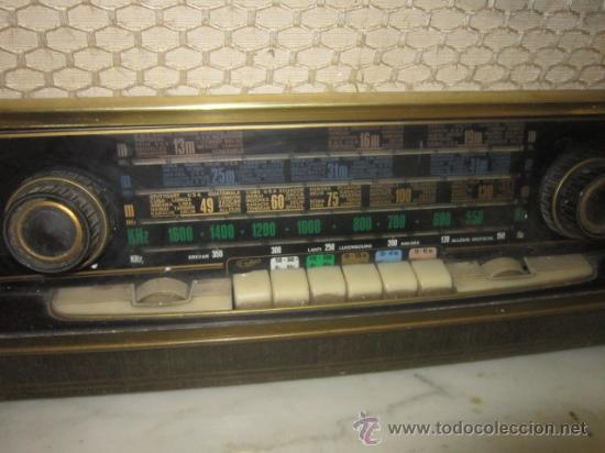 Radios de v&aacute;lvulas: Radio Guetz con caja de madera. - Foto 3