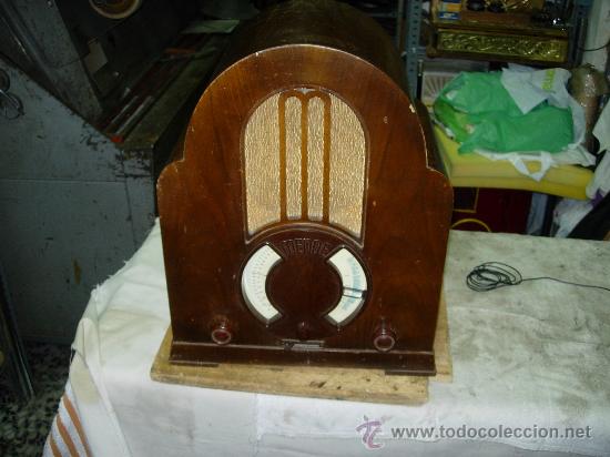 Radios de v&aacute;lvulas: Capilla MENDE Funcionando perfectamente 220v. - Foto 1
