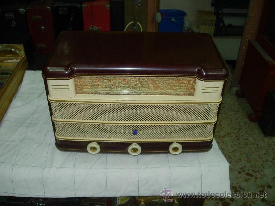 Radios de v&aacute;lvulas: Radiola RA30A - Foto 1