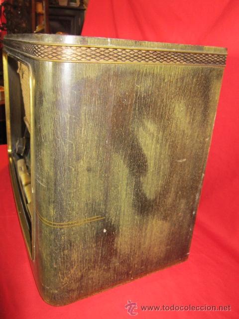 Radios de v&aacute;lvulas: Radio Guetz con caja de madera. - Foto 8