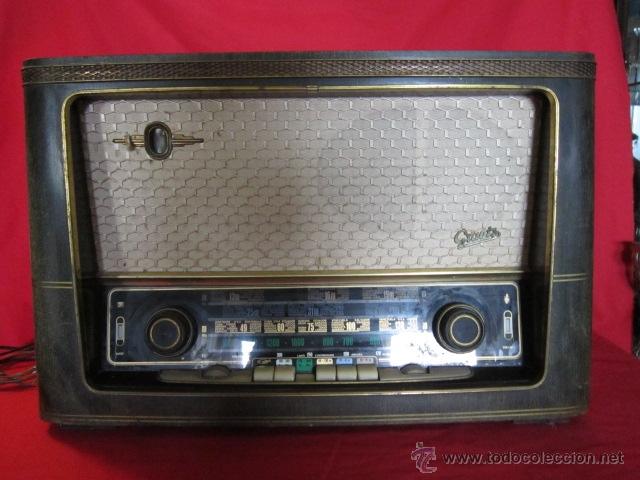 Radios de v&aacute;lvulas: Radio Guetz con caja de madera. - Foto 9