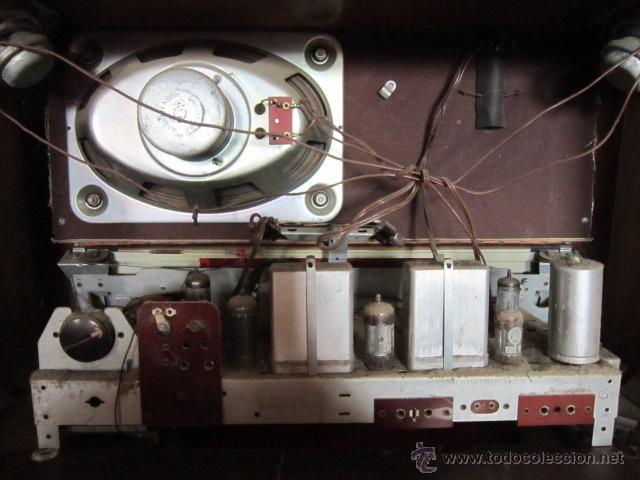 Radios de v&aacute;lvulas: Radio Guetz con caja de madera. - Foto 12