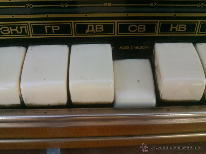 Radios de v&aacute;lvulas: RADIO SOVIETICA MUEBLE DE MADERA.ORIGINAL - Foto 9