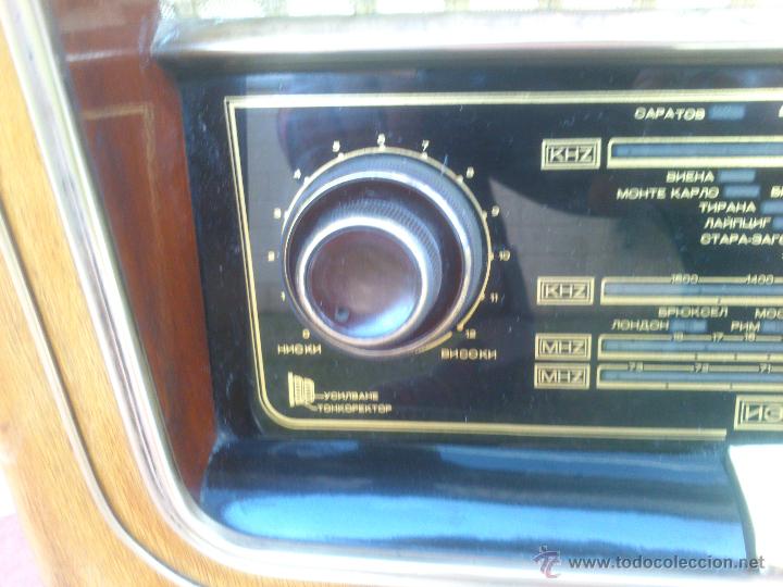 Radios de v&aacute;lvulas: RADIO SOVIETICA MUEBLE DE MADERA.ORIGINAL - Foto 12