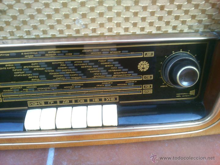 Radios de v&aacute;lvulas: RADIO SOVIETICA MUEBLE DE MADERA.ORIGINAL - Foto 17