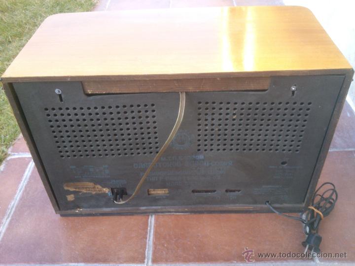 Radios de v&aacute;lvulas: RADIO SOVIETICA MUEBLE DE MADERA.ORIGINAL - Foto 21