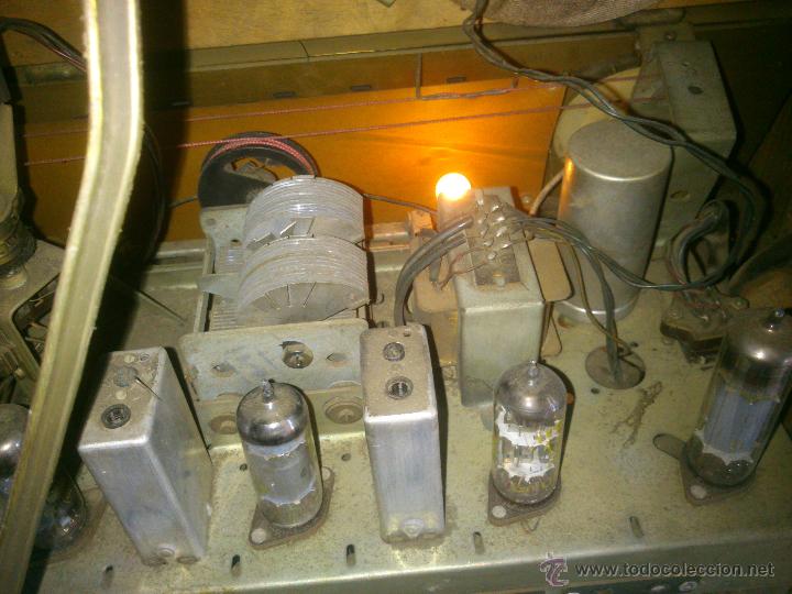 Radios de v&aacute;lvulas: RADIO SOVIETICA MUEBLE DE MADERA.ORIGINAL - Foto 27