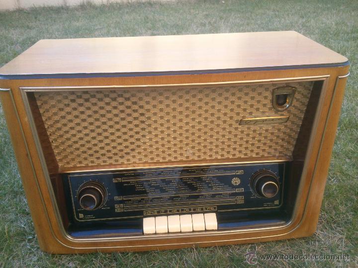 Radios de v&aacute;lvulas: RADIO SOVIETICA MUEBLE DE MADERA.ORIGINAL - Foto 41