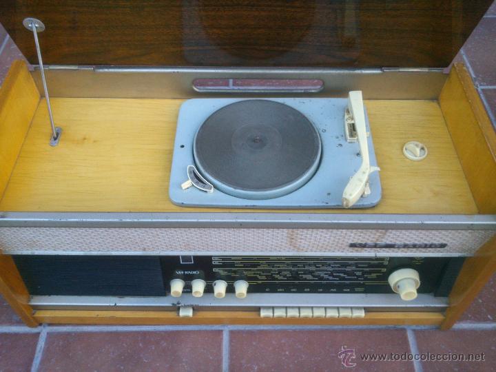 Radios de válvulas: RADIO TOCADISCOS. VEF RADIO.AÑOS;60S.SOVIETICA - Foto 3 - 48488330