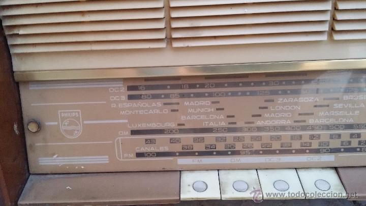 Radios de v&aacute;lvulas: antigua radio philips, funciona - Foto 2