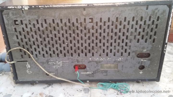 Radios de v&aacute;lvulas: antigua radio philips, funciona - Foto 5