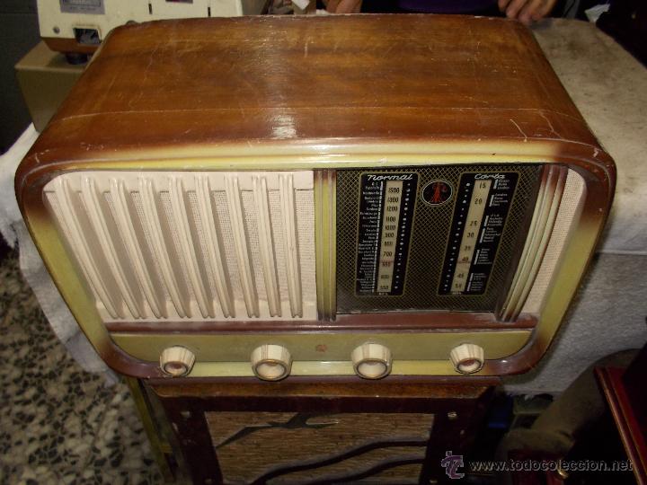 Radios de v&aacute;lvulas: Radio espa&ntilde;ola sin marca - Foto 2