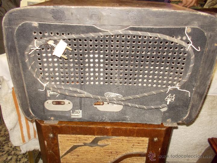 Radios de v&aacute;lvulas: Radio espa&ntilde;ola sin marca - Foto 9