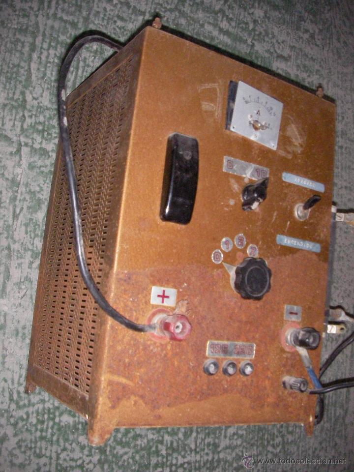 Radios de v&aacute;lvulas: ANTIGUO APARATO ELECTRONICO DE GRAN TAMA&Ntilde;O - Foto 1