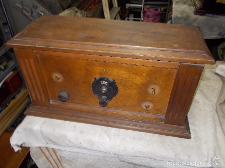 Radios de v&aacute;lvulas: Radio cofre a&ntilde;os 20 - Foto 1