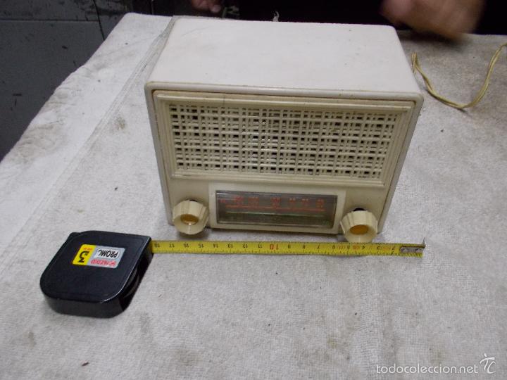 Radios de v&aacute;lvulas: Radio peque&ntilde;a funcionando - Foto 3