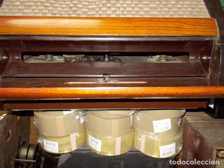 Radios de v&aacute;lvulas: Radio philco funcionando - Foto 8