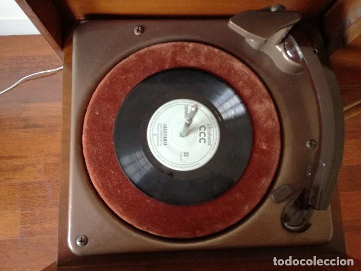 Radios de v&aacute;lvulas: Radio tocadiscos Viking Canada 1948 - Foto 2