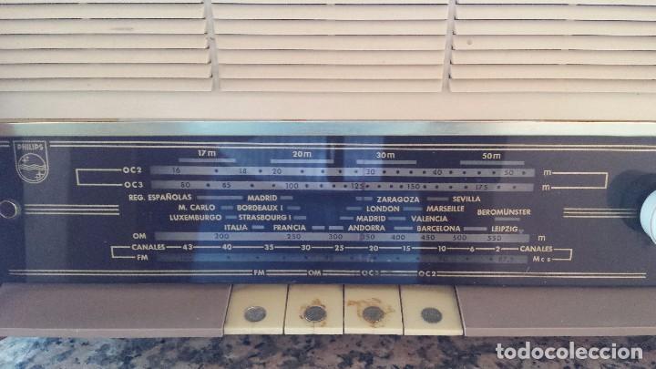 Radios de v&aacute;lvulas: antigua radio philips, funciona - Foto 4