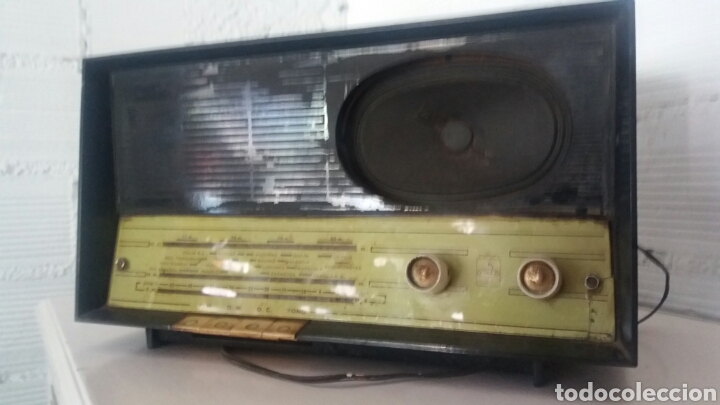 Radios de v&aacute;lvulas: Antigua radio - Foto 2