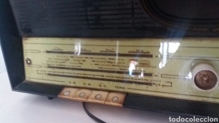 Radios de v&aacute;lvulas: Antigua radio - Foto 4