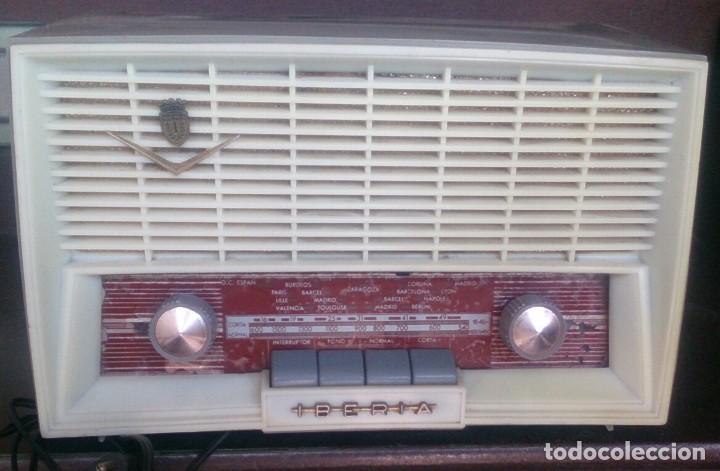 Radios de v&aacute;lvulas: Radio Iberia mod AB-1053 - Foto 1