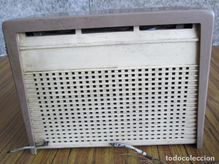 Radios de v&aacute;lvulas: RADIO RCA VICTOR -- De pl&aacute;stico &ndash; baquelita - Foto 5