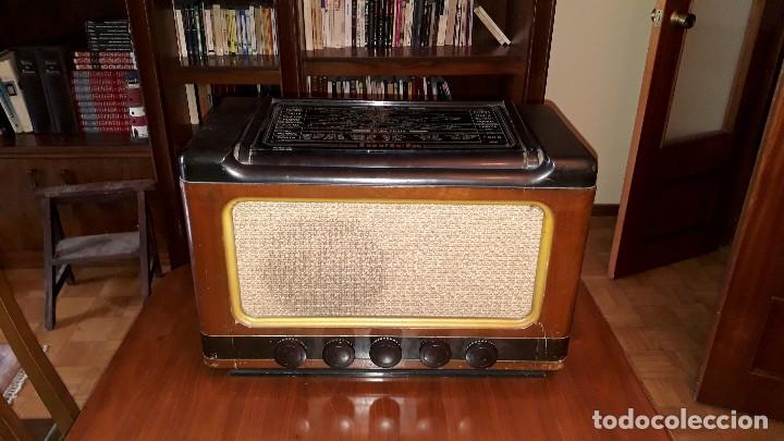 Radios de v&aacute;lvulas: Radio de v&aacute;lvulas antigua marca invicta mod. 243 - Foto 3