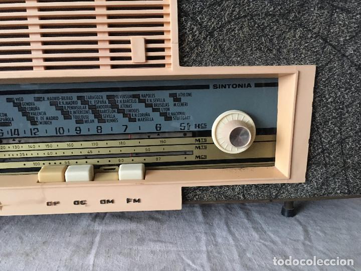 Radios de válvulas: RADIO MARCONI AM-3301 LICENCIA ESPAÑOLA. 1967. FUNCIONA AM.125 V - Foto 4 - 114939983