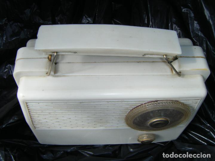 Radios de v&aacute;lvulas: ANTIGUA RADIO DE MANO - Foto 2
