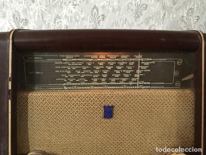 Radios de v&aacute;lvulas: RADIO RADIOLA BAQUELITA CON INTERRUPTOR.220V - Foto 2