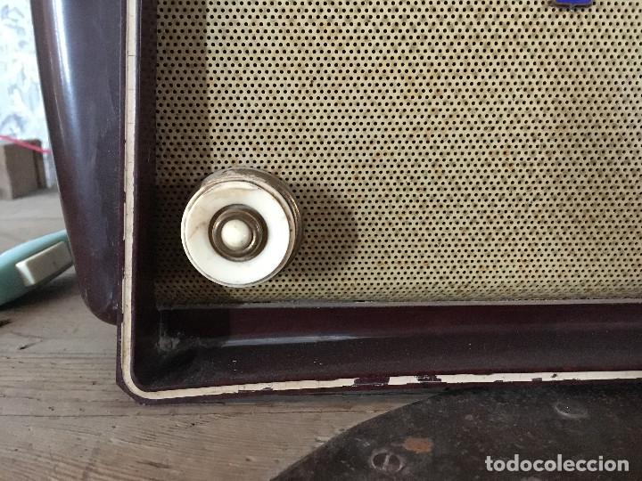 Radios de v&aacute;lvulas: RADIO RADIOLA BAQUELITA CON INTERRUPTOR.220V - Foto 5