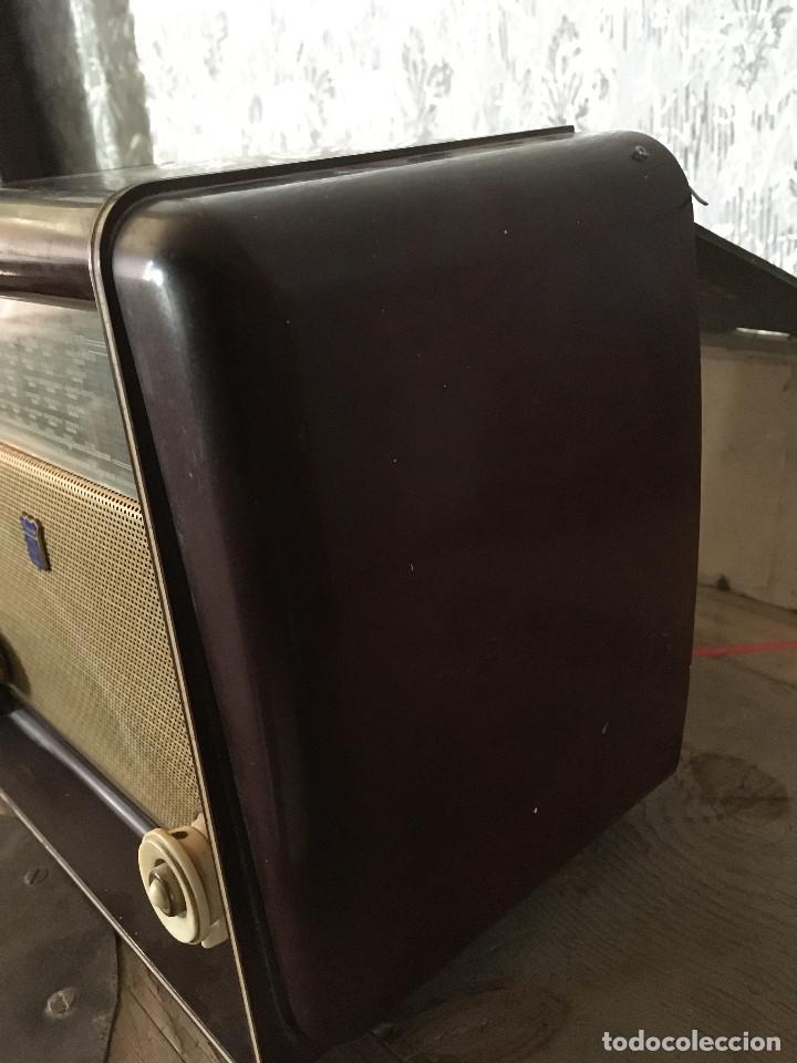 Radios de v&aacute;lvulas: RADIO RADIOLA BAQUELITA CON INTERRUPTOR.220V - Foto 8